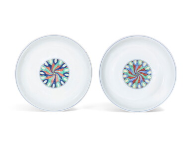 View full screen - View 1 of Lot 56. Two rare doucai 'lozenges and medallion' dishes Qing dynasty, Yongzheng period | 清雍正 鬪彩花卉紋小盤一對 《大明成化年製》仿款.