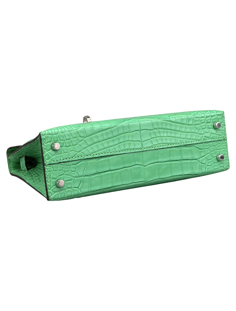 Cover image 0