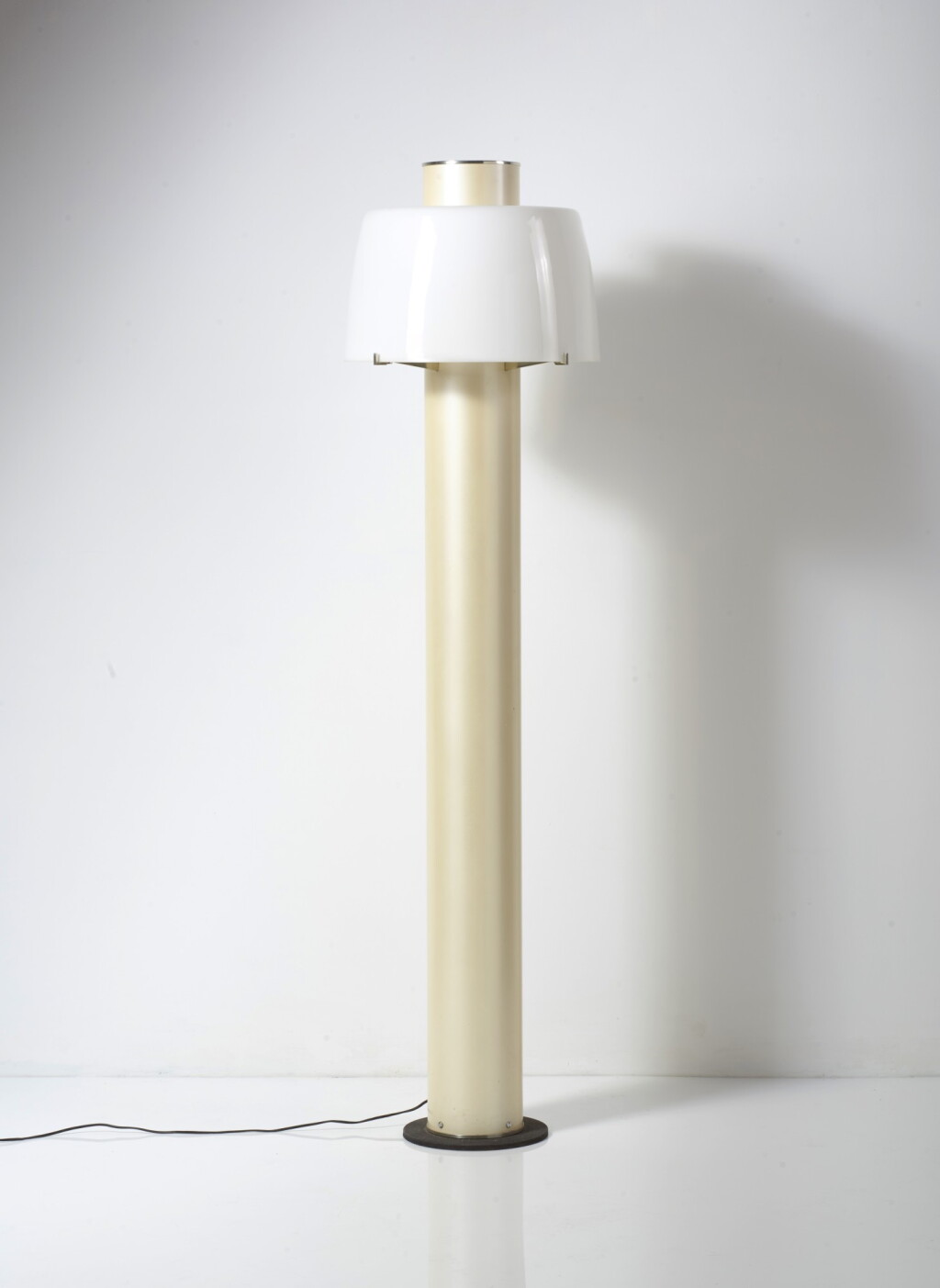 View full screen - View 1 of Lot 75. Floor light, model n. 1006.