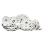 A Herend ozier moulded 'Saxon' pattern dinner and coffee service, 20th century