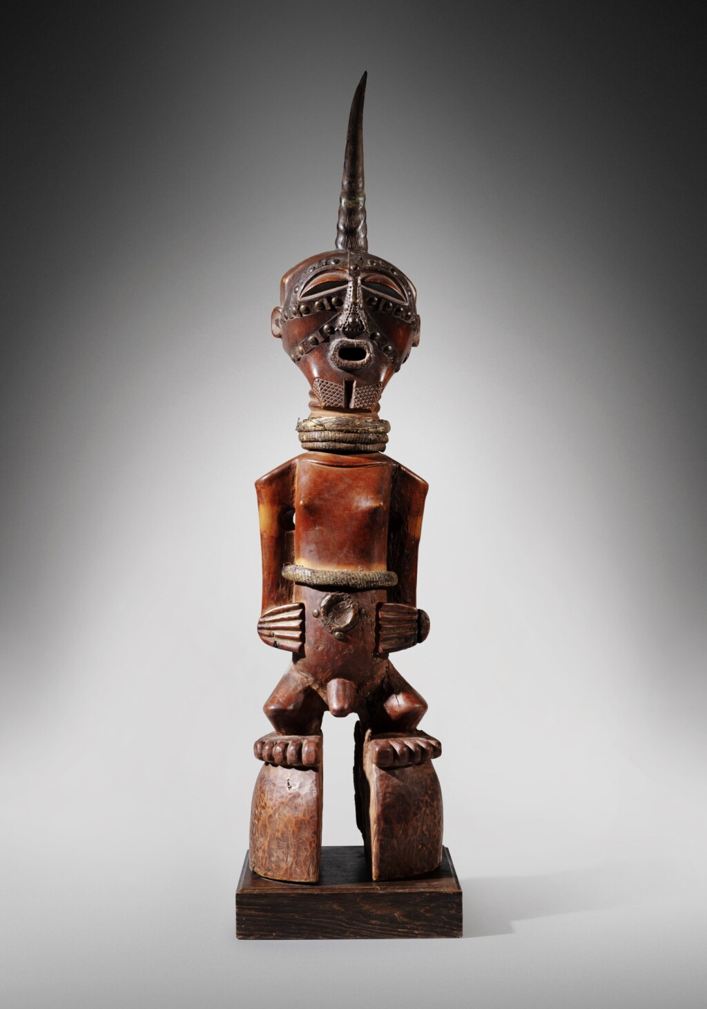 View full screen - View 1 of Lot 175. Statue, Songye, République Démocratique du Congo | Songye power figure, Democratic Republic of the Congo.