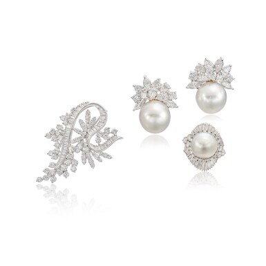 View full screen - View 1 of Lot 1940. Group of Pearl and Diamond Jewellery | 養殖珍珠 配 鑽石 珠寶一組.