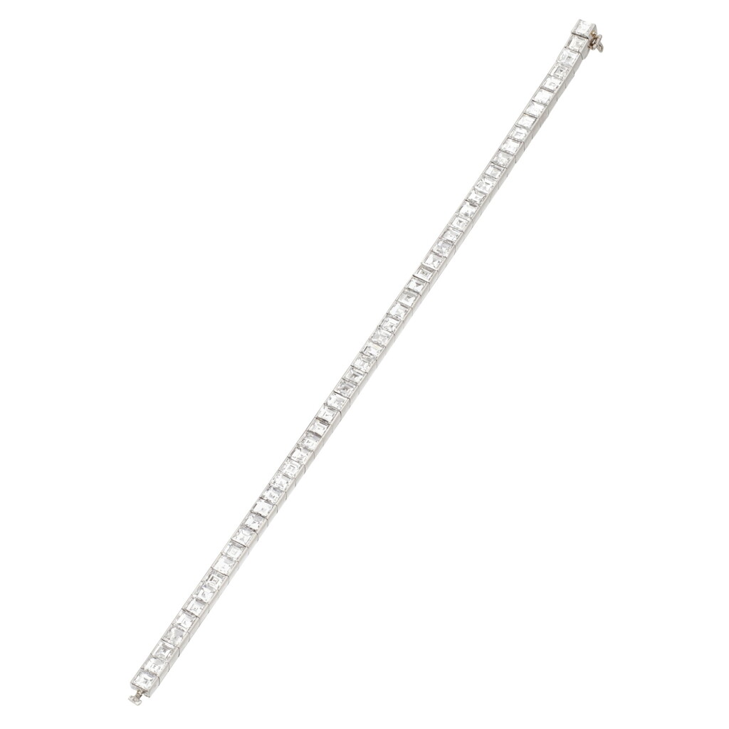 View full screen - View 1 of Lot 376. Diamond bracelet | Gübelin | 鑽石手鏈.