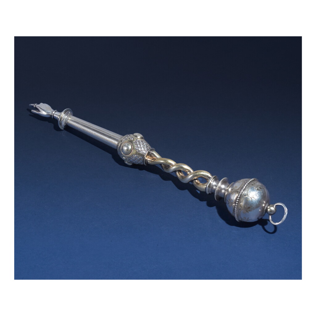 View full screen - View 1 of Lot 153. A LARGER GERMAN SILVER TORAH POINTER, LAZARUS POSEN, FRANKFURT, LATE 19TH CENTURY.