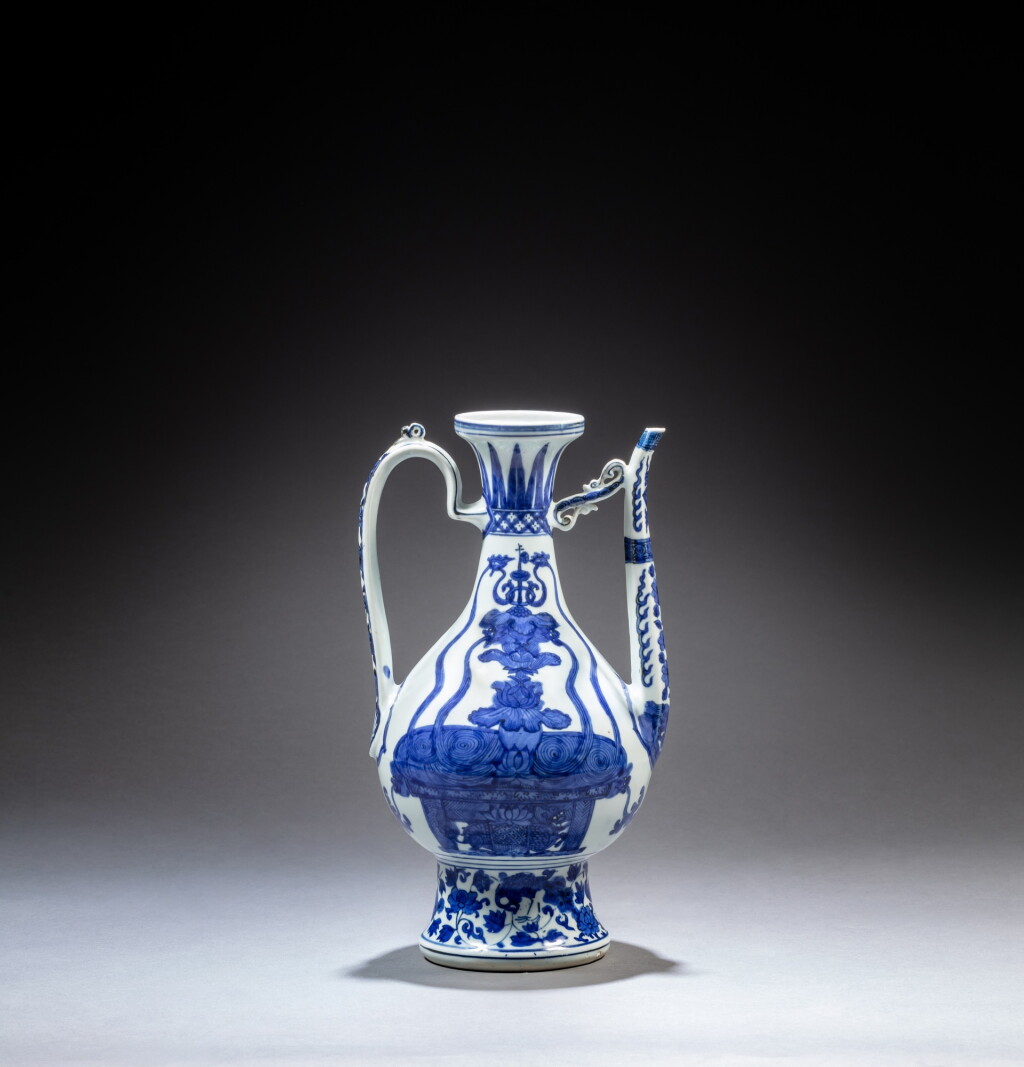 View full screen - View 1 of Lot 140. A rare 'magic fountain' ewer, Mark and period of Jiajing | 明嘉靖 青花噴泉紋執壺 《大明嘉靖年製》款.