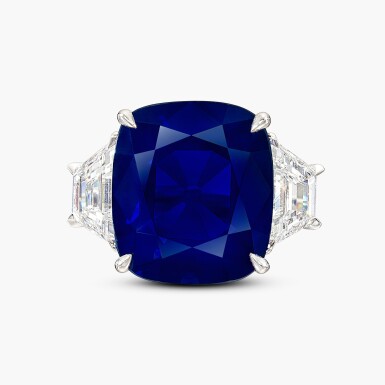 View full screen - View 1 of Lot 1800. An Important Sapphire and Diamond Ring | Ronald Abram | 重要 15.33克拉 天然「克什米爾」未經加熱藍寶石 配 鑽石 戒指.