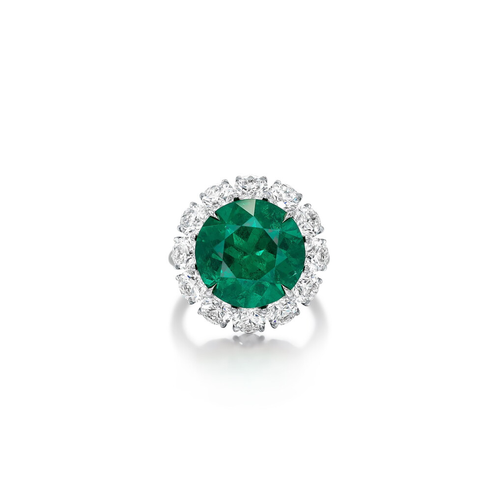 View full screen - View 1 of Lot 1895. Emerald and Diamond Ring | 7.28克拉 天然「哥倫比亞」無油祖母綠 配 鑽石 戒指.