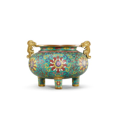 View full screen - View 1 of Lot 3595. A gilt-bronze and cloisonné enamel tripod incense burner, Mark and period of Qianlong | 清乾隆 銅胎掐絲琺瑯蓮紋香爐 《乾隆年製》款.