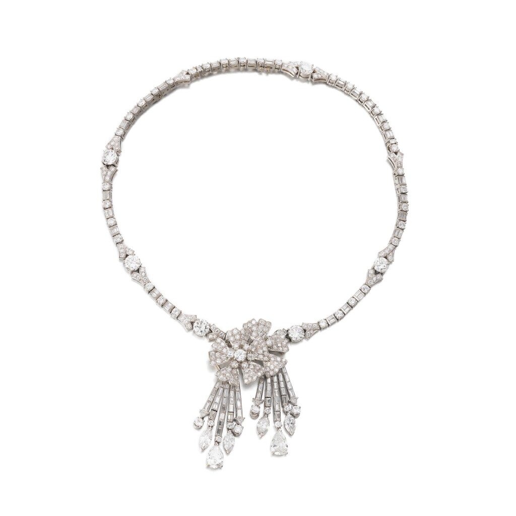 View full screen - View 1 of Lot 246. Broche diamants | Diamond brooch.