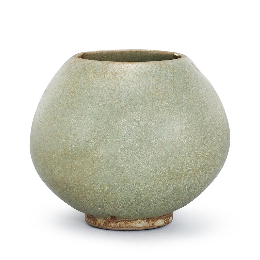 View full screen - View 1 of Lot 461. A Junyao 'lotus bud' waterpot Song dynasty | 宋 鈞窰月白釉雞心罐.