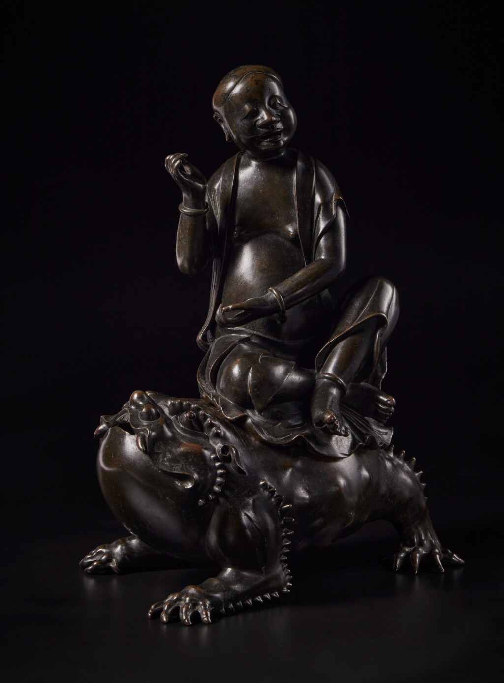 View full screen - View 1 of Lot 197. A large bronze 'Liu Hai and toad' censer, 17th / 18th century | 十七 / 十八世紀 銅劉海戲金蟾大熏爐.