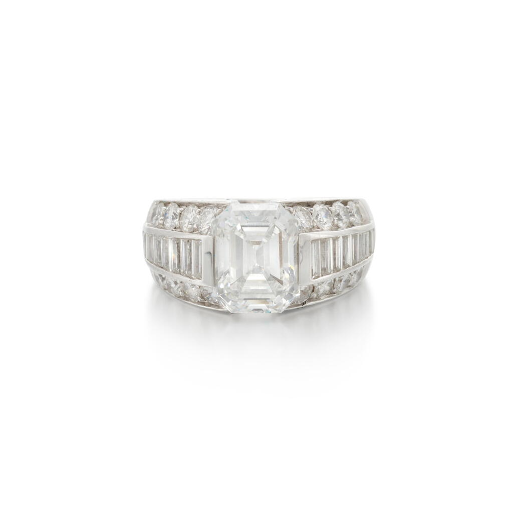 View full screen - View 1 of Lot 224. Diamond ring (Anello in diamanti).