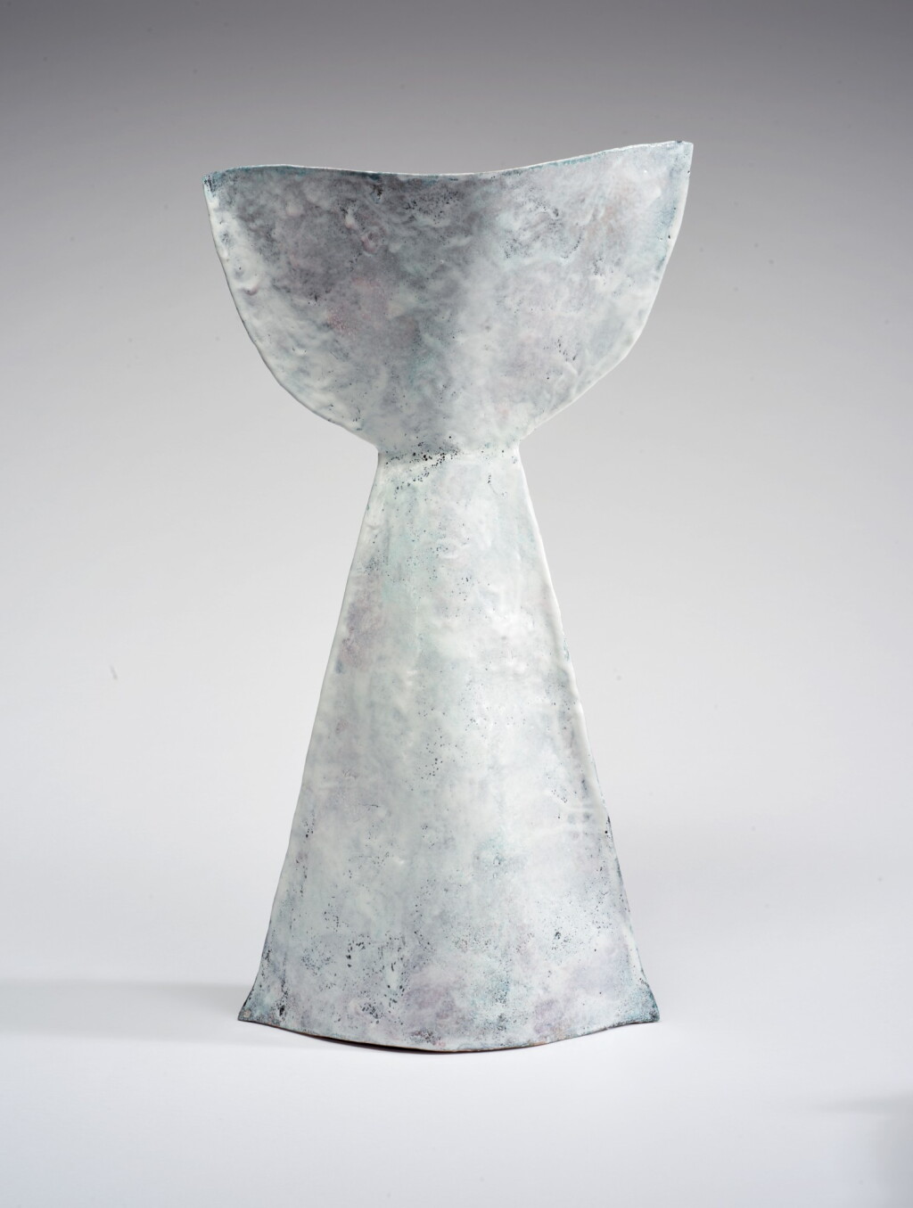 View full screen - View 1 of Lot 43. VASO LUNA.