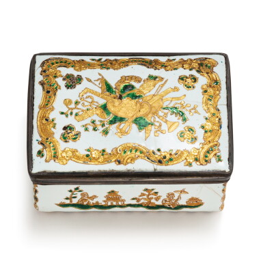 View full screen - View 1 of Lot 317. An enamel snuff box with gilt-metal mounts, German, circa 1740 | Tabatière en émail monté en métal doré, Allemagne, vers 1740.