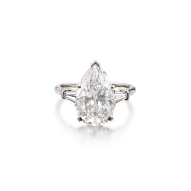 View full screen - View 1 of Lot 103. Diamond Ring.