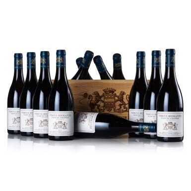 View full screen - View 1 of Lot 89. Vosne Romanée, Clos du Château 2014 Domaine du Comte Liger-Belair (12 BT).