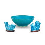 A group of three turquoise-glazed vessels, Qing dynasty, Kangxi period 清康熙 孔雀綠釉盌及摩羯魚水滴一組三件