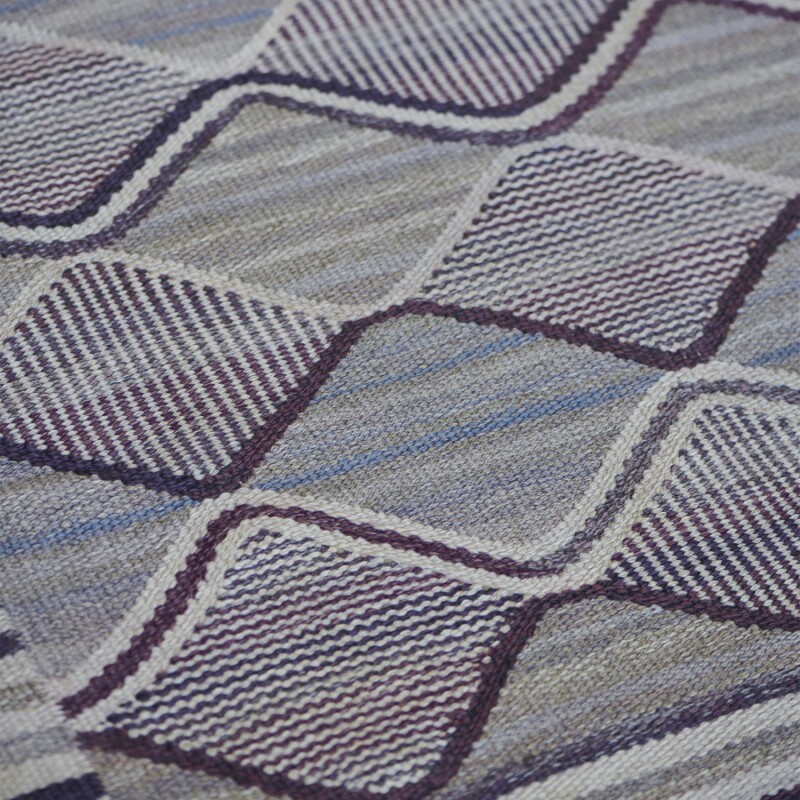 Cover image 0