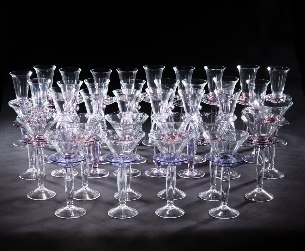 View full screen - View 1 of Lot 1153. Set of twelve Enrico II white wine glasses, twelve Enrico III red wine glasses and twelve Enrico IV champagne glasses, Folies series | Ensemble de douze verres à vin blanc Enrico II, douze verres à vin rouge Enrico III et douze coupes à champagne Enrico IV, série Folies.