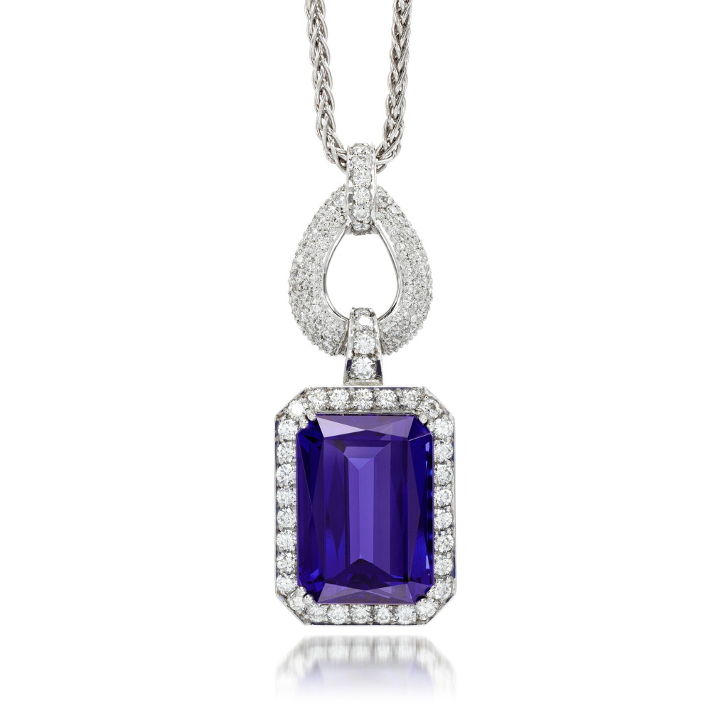 全螢幕檢視 - 查看169A tanzanite and diamond pendant的1