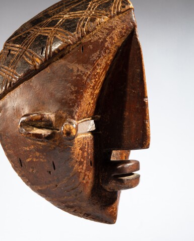 View full screen - View 1 of Lot 45. Masque, Lwalwa, République Démocratique du Congo.