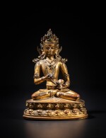 Statuette de Vajrasattva en alliage de cuivre doré, Tibet, vers le XVe siècle | A gilt copper-alloy figure of Vajrasattva, Tibet, circa 15th century