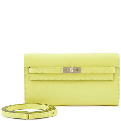 View full screen - View 1 of Lot 7825. Jaune Bourgeon Chèvre Mysore Kelly-To-Go Wallet Palladium Hardware, 2022.