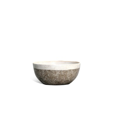 View full screen - View 1 of Lot 5592. A small painted 'marble' bowl, Song dynasty | 宋 絞胎紋小盌.