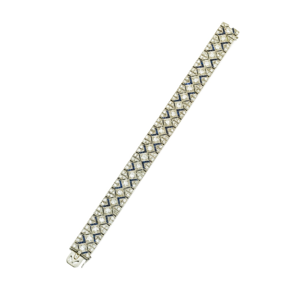 View full screen - View 1 of Lot 64. Bracelet saphirs et diamants | Sapphire and diamond bracelet.