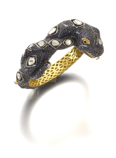 View full screen - View 1 of Lot 89. SAPPHIRE AND DIAMOND BRACELET.
