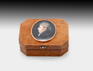 View full screen - View 1 of Lot 214. A wood gold-mounted box, the miniature by Charles Guillaume Alexandre Bourgeois, France, circa 1800 | Boîte en loupe montée en or, la miniature par Charles Guillaume Alexandre Bourgeois, France, vers 1800.