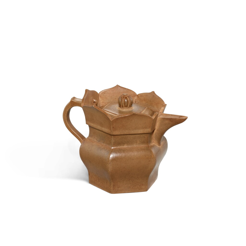 View full screen - View 1 of Lot 5879. A Yixing 'monk's cap' teapot, Qing dynasty 18th - 19th century | 清十八至十九世紀 宜興紫砂僧帽壺 《仲芳》款.