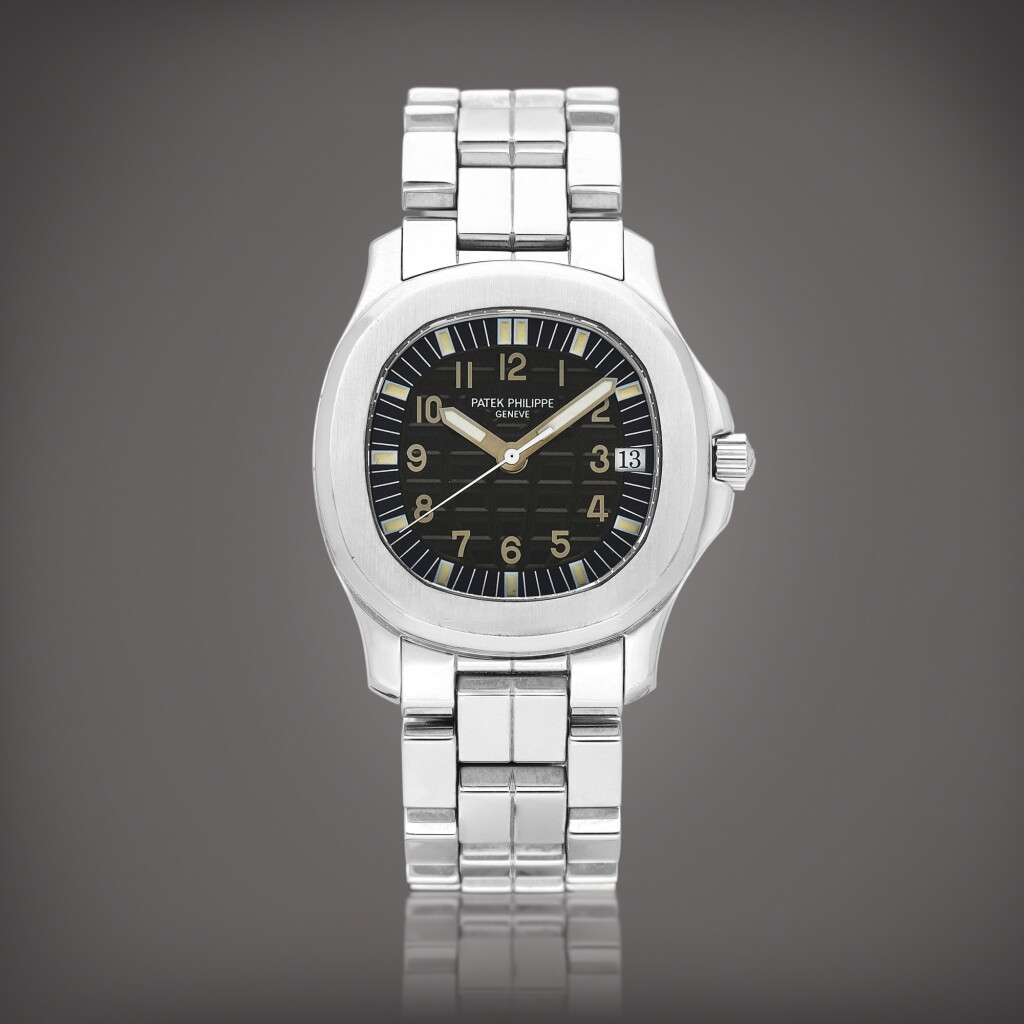 View full screen - View 1 of Lot 8706. Aquanaut, Reference 5060 | A stainless steel wristwatch with date and bracelet, Circa 1997 | 百達翡麗 | Aquanaut 型號5060 | 精鋼鏈帶腕錶,備日期顯示,約1997年製.