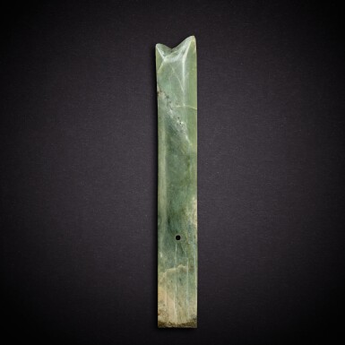 View full screen - View 1 of Lot 3473. A celadon jade blade, Late Shang dynasty | 商晚期 青玉璋.