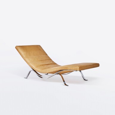 View full screen - View 1 of Lot 22. Chaise Longue.