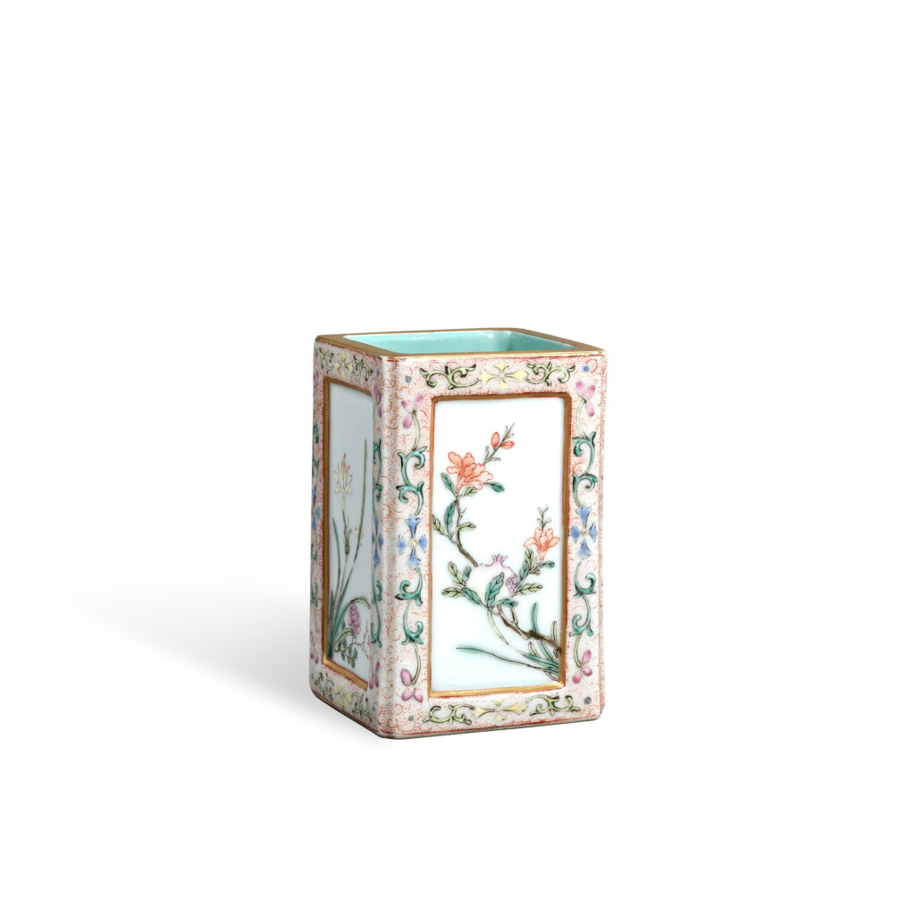 View full screen - View 1 of Lot 3622. A famille-rose 'floral' brushpot, Qing dynasty, 19th century | 清十九世紀 粉彩花卉紋筆筒 《乾隆年製》仿款.