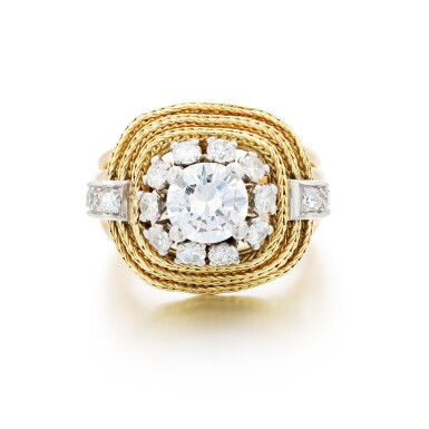 View full screen - View 1 of Lot 119. Marchak | Bague diamants | Diamond ring.
