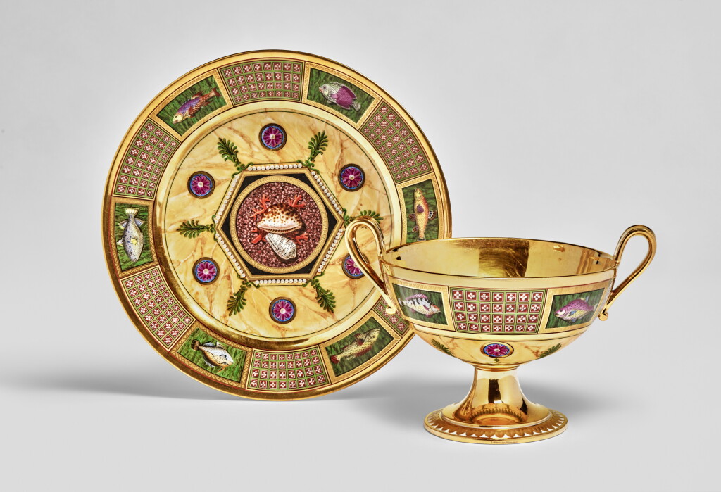 View full screen - View 1 of Lot 213. A Sèvres Porcelain Footed Bowl and Stand (Coupe à bouillon hémisphérique), circa 1813-1814.