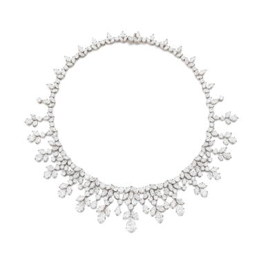 View full screen - View 1 of Lot 610. Exquisite diamond necklace.