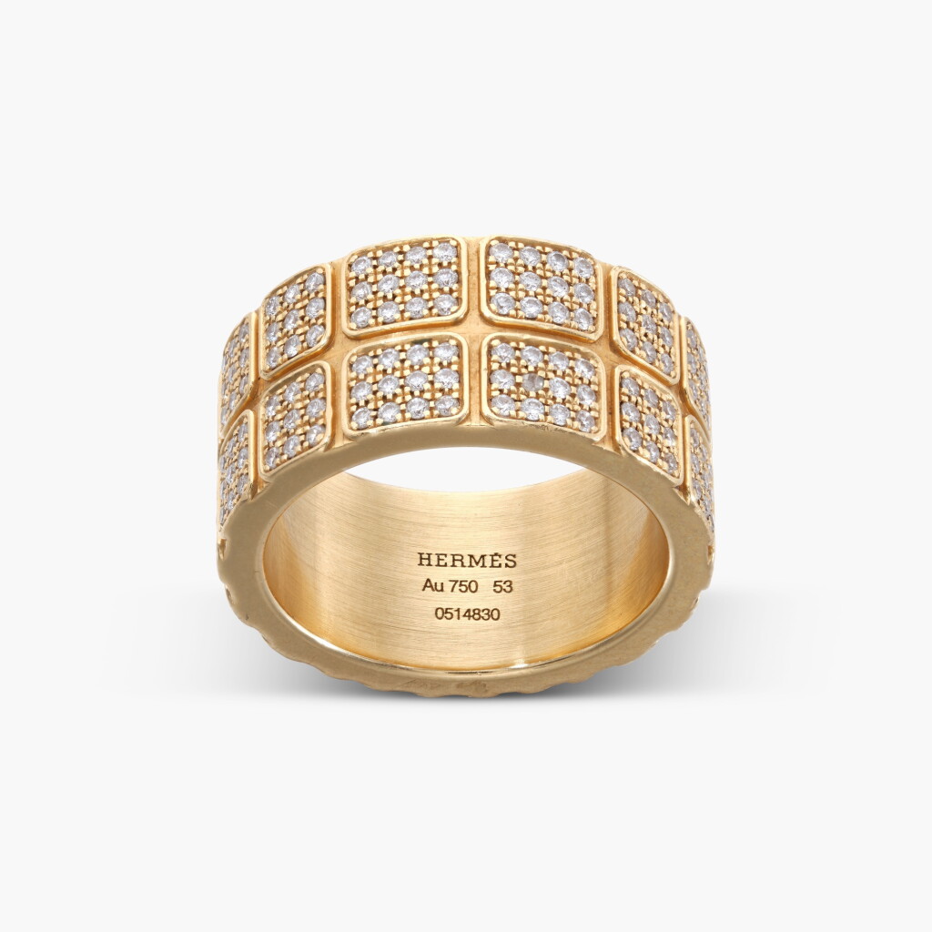 View full screen - View 1 of Lot 957. Diamond Ring.