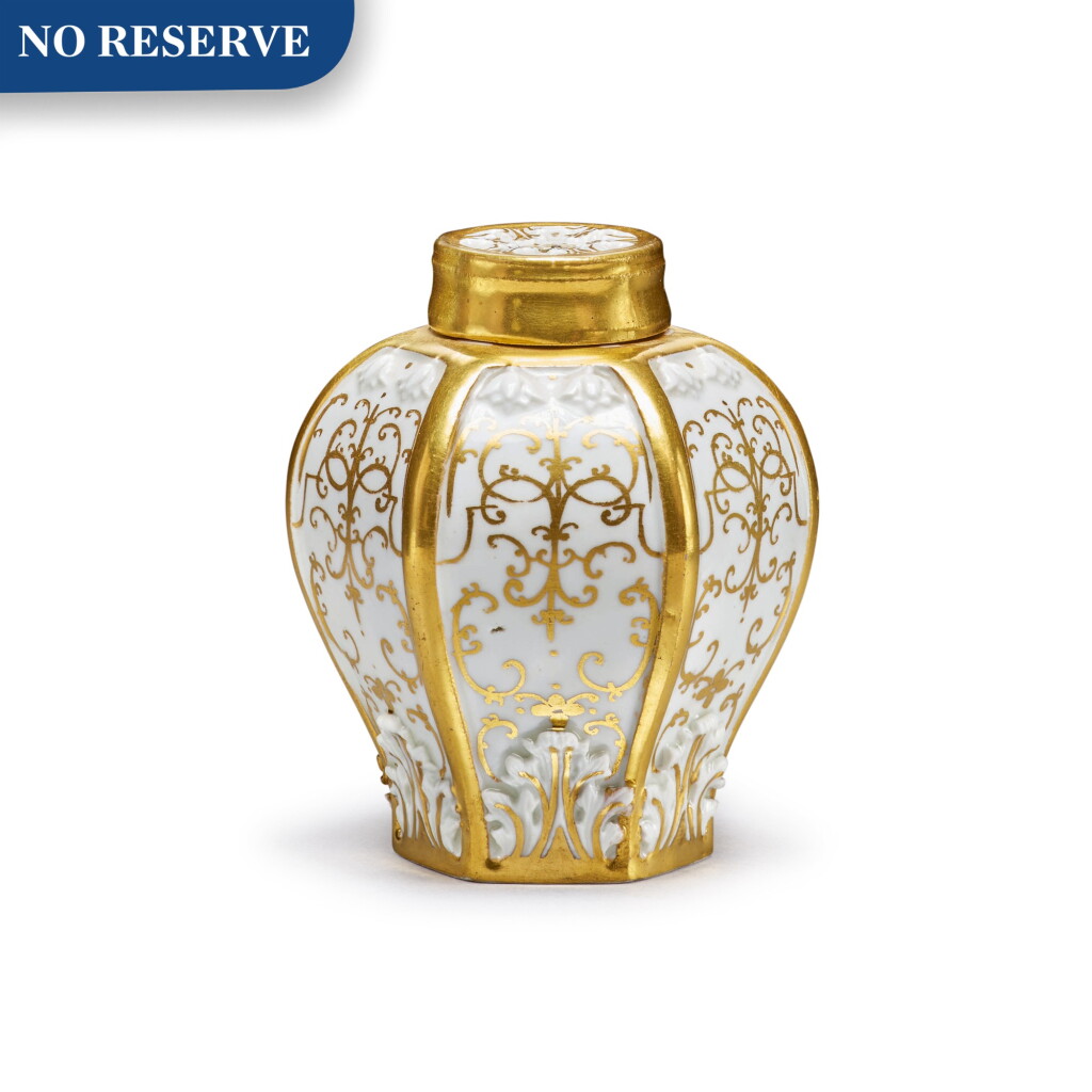 View full screen - View 1 of Lot 151. AN EARLY MEISSEN HEXAGONAL TEA CANISTER AND COVER, CIRCA 1720-25.