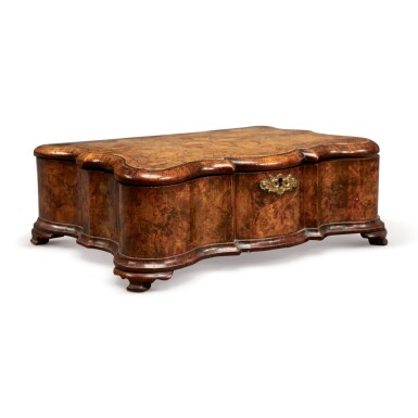 View full screen - View 1 of Lot 523. AN ANGLO-DUTCH INLAID WALNUT SERPENTINE LIDDED BOX, 18TH CENTURY.