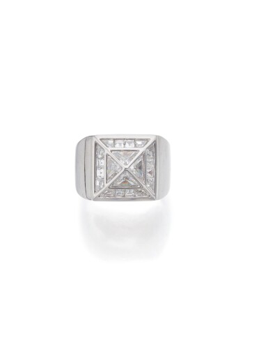 View full screen - View 1 of Lot 31. DIAMOND RING, TIFFANY & CO..