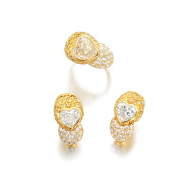 View full screen - View 1 of Lot 912. Diamond and coloured diamond demi-parure.