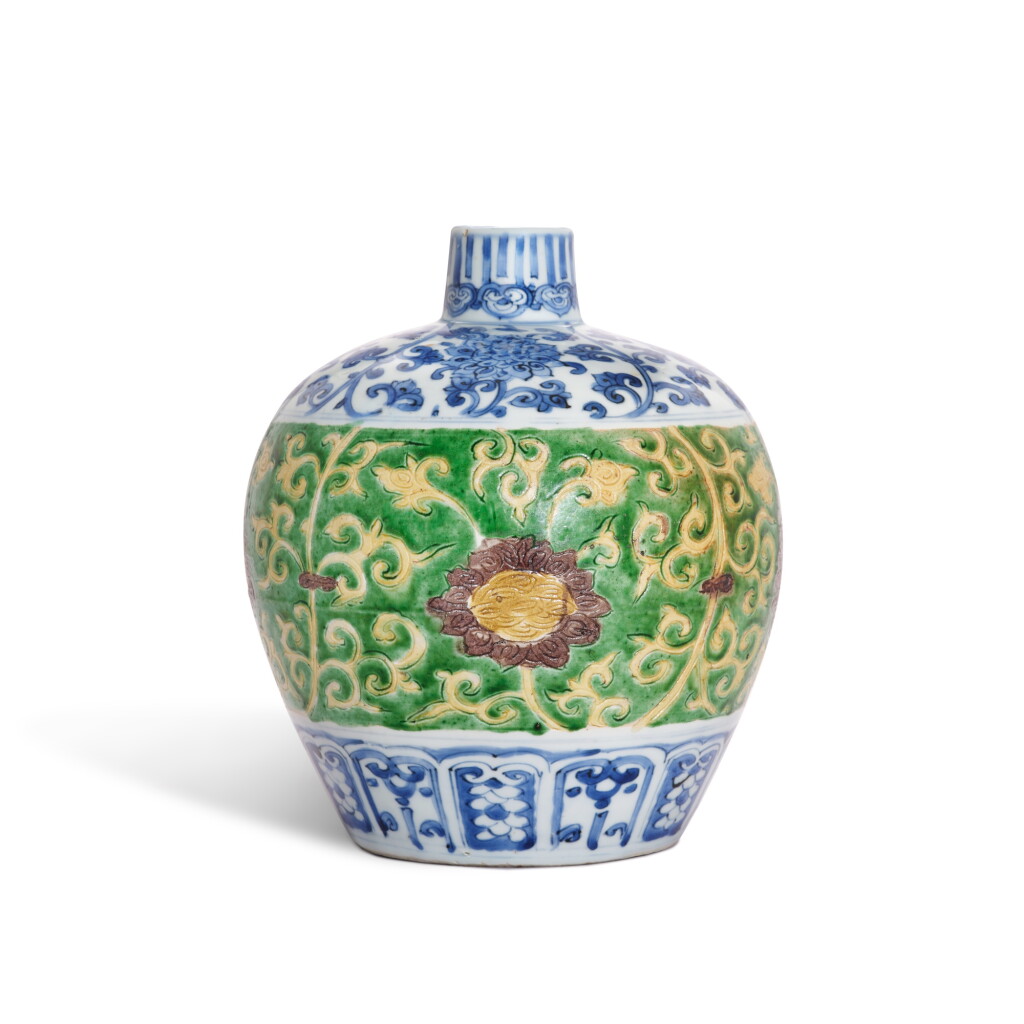 View full screen - View 1 of Lot 3320. A blue and white and biscuit-enamelled sancai jar, Ming dynasty, Jiajing - Wanli period | 明嘉靖至萬曆 青花素三彩蓮紋罐.