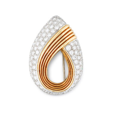 View full screen - View 1 of Lot 753. Bulgari | Broche diamants | Diamond brooch.