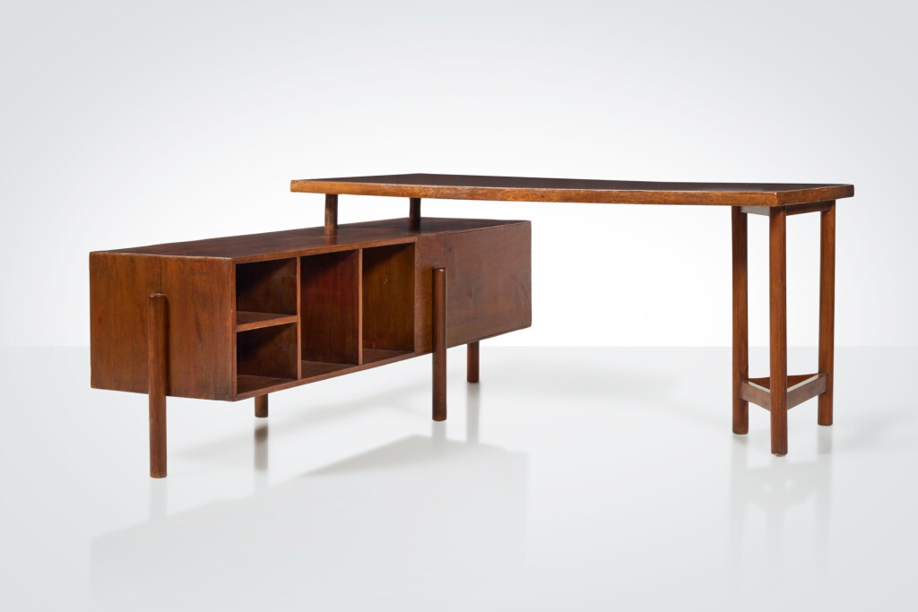View full screen - View 1 of Lot 498. Desk.