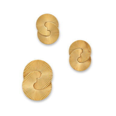 View full screen - View 1 of Lot 240. Gold Clip-Brooch and Pair of Earclips.