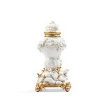Vase pot-pourri et son couvercle en porcelaine de Saint-Cloud et bronze doré d'époque Louis XV, vers 1740