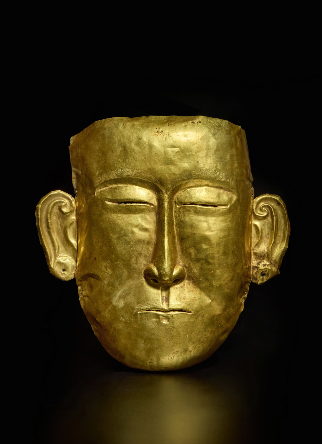 View full screen - View 1 of Lot 170. A rare and important gold funerary mask, Liao dynasty.